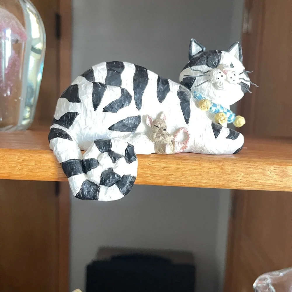 Shelf sitter, Striped Cat black and white cat Figurine with Mouse